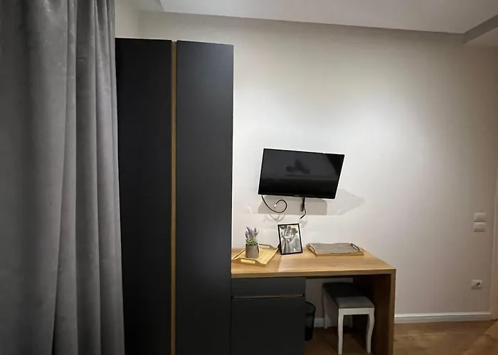 Urban 4 בית הארחה 3*
